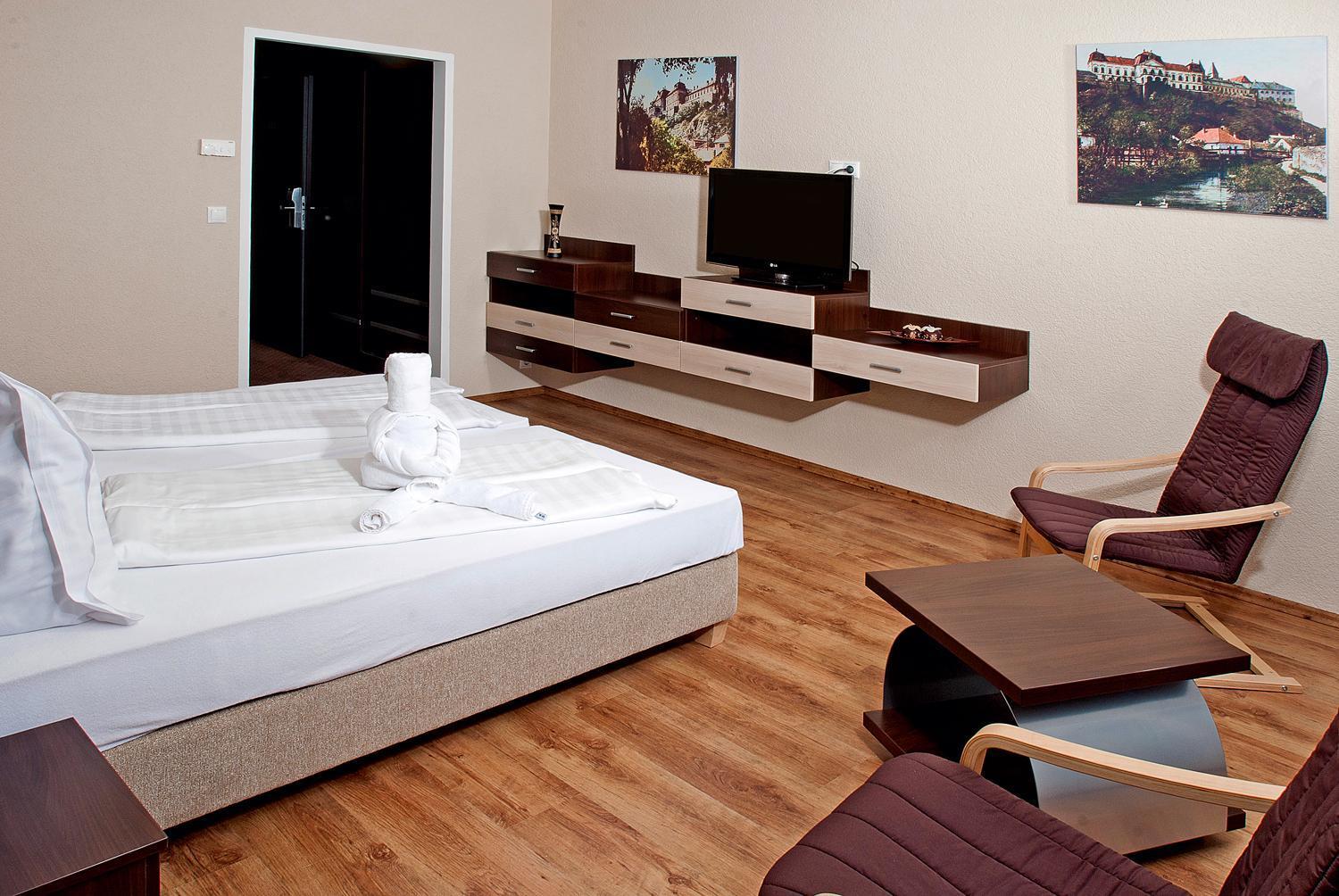 Ezuesthid Hotel Veszprém Exterior photo