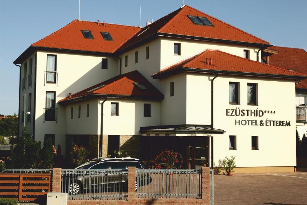 Ezuesthid Hotel Veszprém Exterior photo