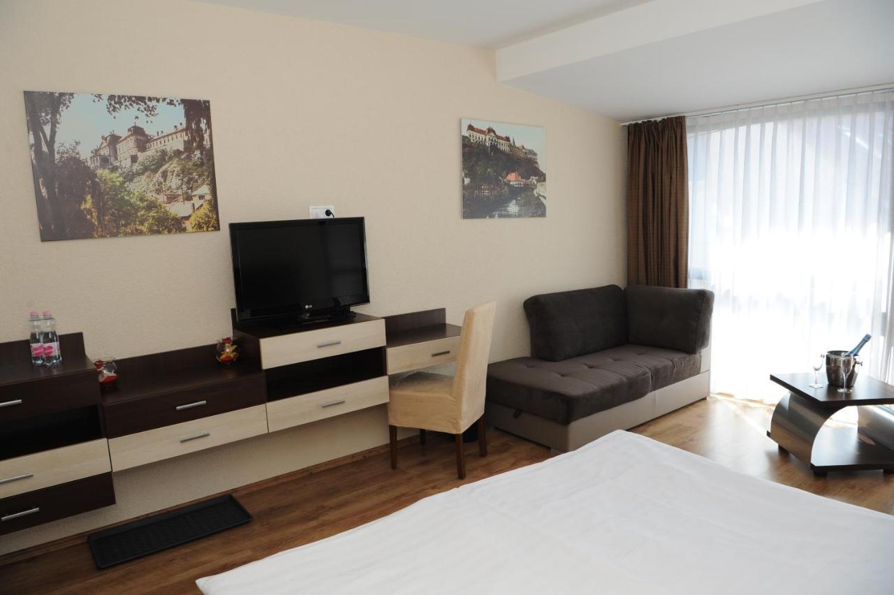 Ezuesthid Hotel Veszprém Exterior photo